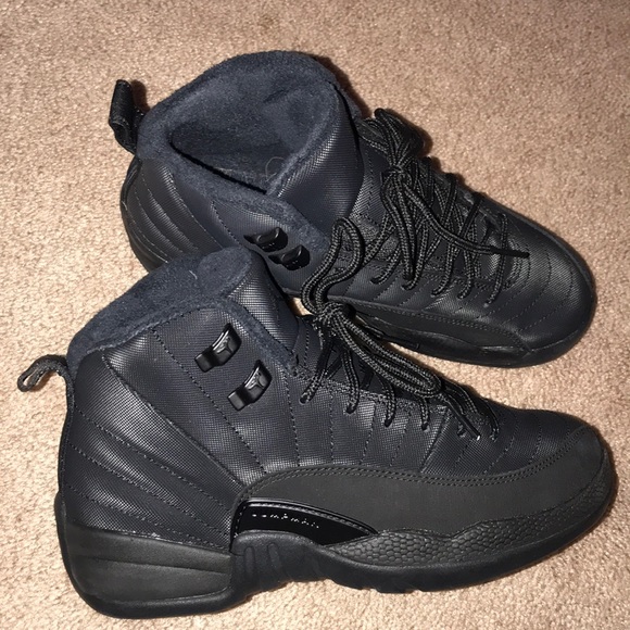 Shoes - Picture 5 of 7